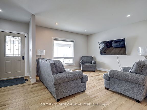 4th image of 20351 Duart Rd