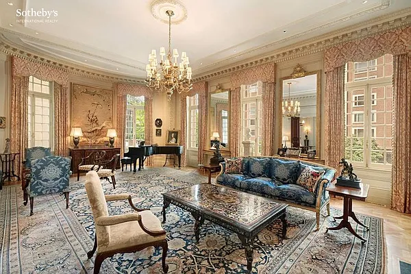 Sold by Sotheby's International Realty | media 8