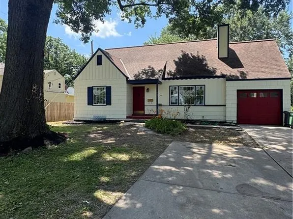 5311 W 55th St, Roeland Park, KS 66205