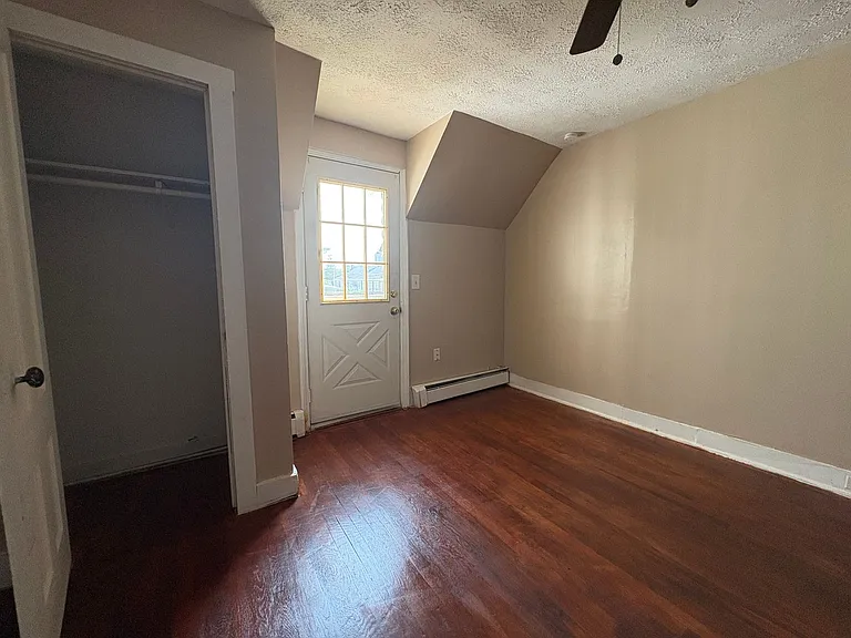 28 Durant Terrace - Red Pod — Photo 6