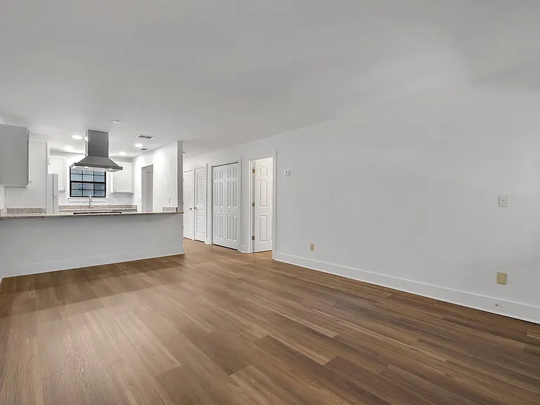 2956 Woodrich Dr — Photo 10