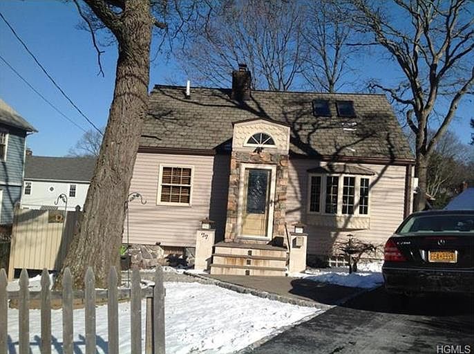 1st image of 77 Lakeview Ave