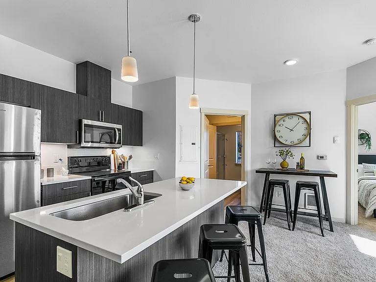 630 NW Kingwood Ave #101 — Photo 10