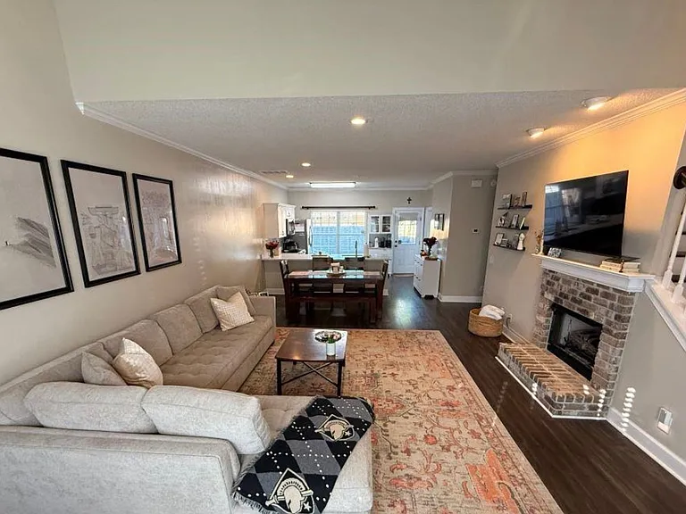 23 Crossing Dr — Photo 14