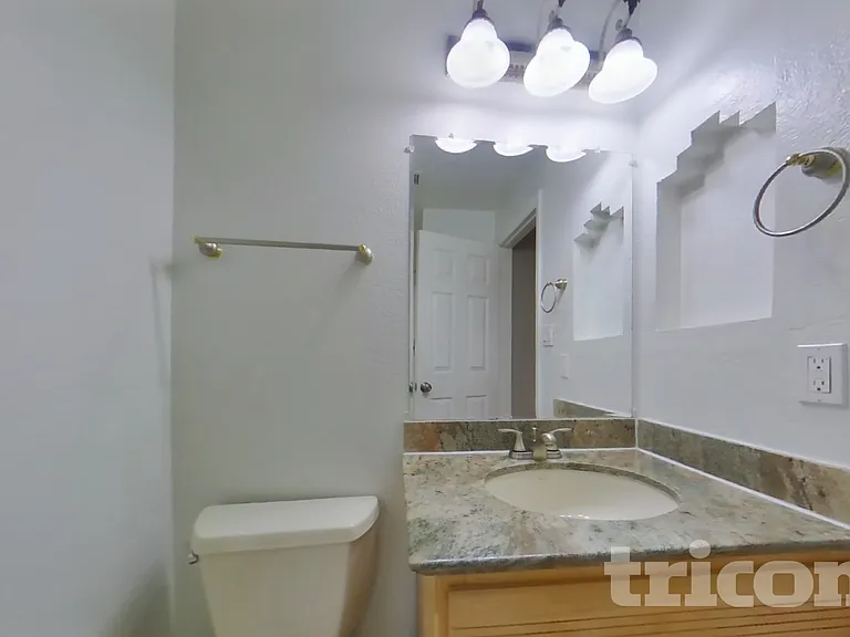 5214 E Fountain St — Photo 14