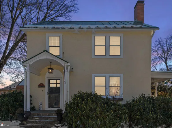 195 Locust St, Warrenton, VA 20186