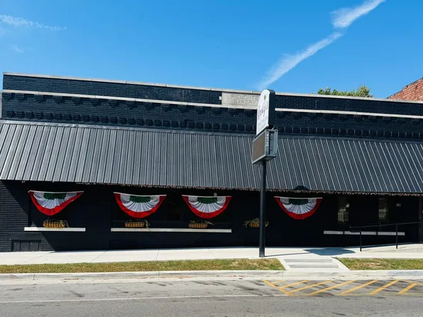 318 N 9th St, Clinton, IN 47842
