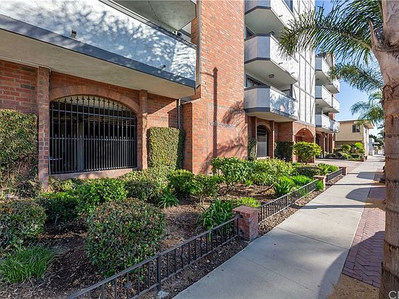 3rd image of 282 Redondo Ave Unit 302