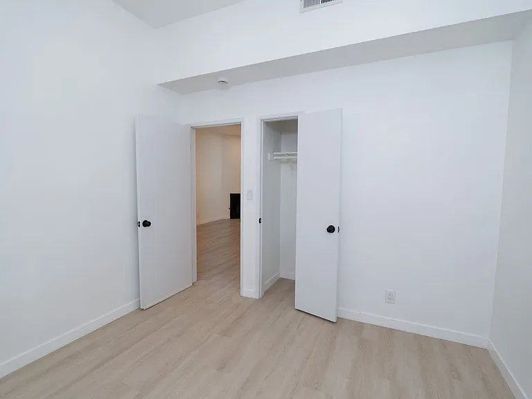 525 N Alhambra Ave #C — Photo 11