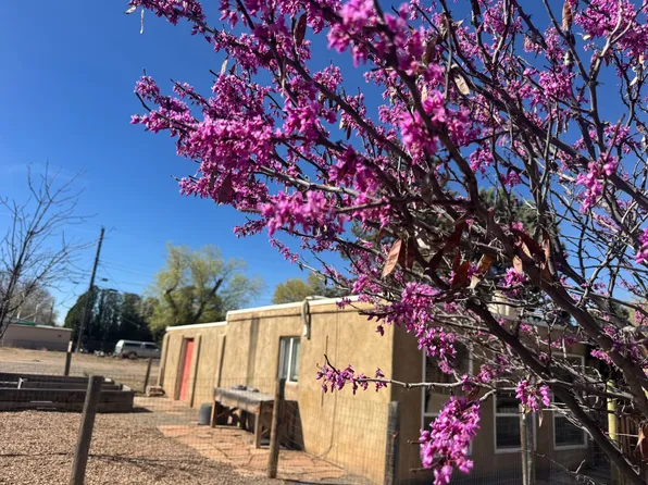 330 Pueblo Solano Rd NE, Albuquerque, NM 87107