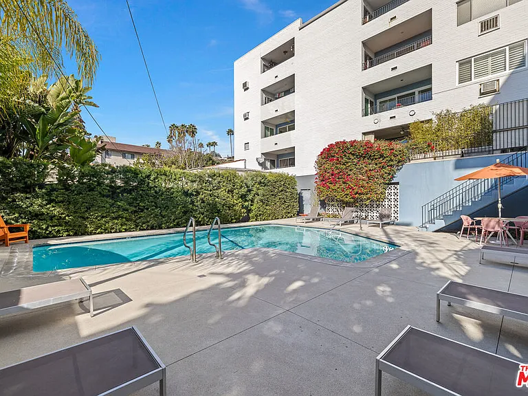 7560 Hollywood Blvd #109 — Photo 4