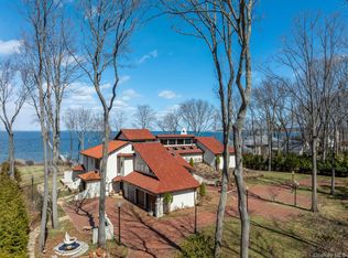 1 Sea Crest Dr, Lloyd Harbor, NY 11743