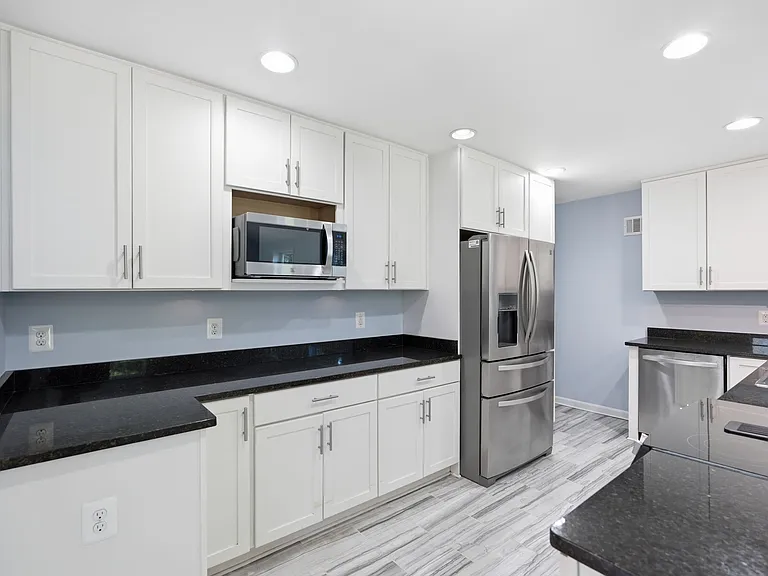 5223 Yorktown Blvd — Photo 10