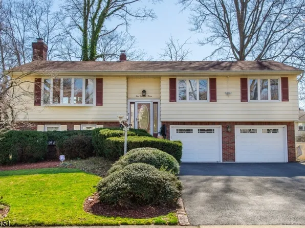 230 Homestead Rd, Paramus Boro, NJ 07652