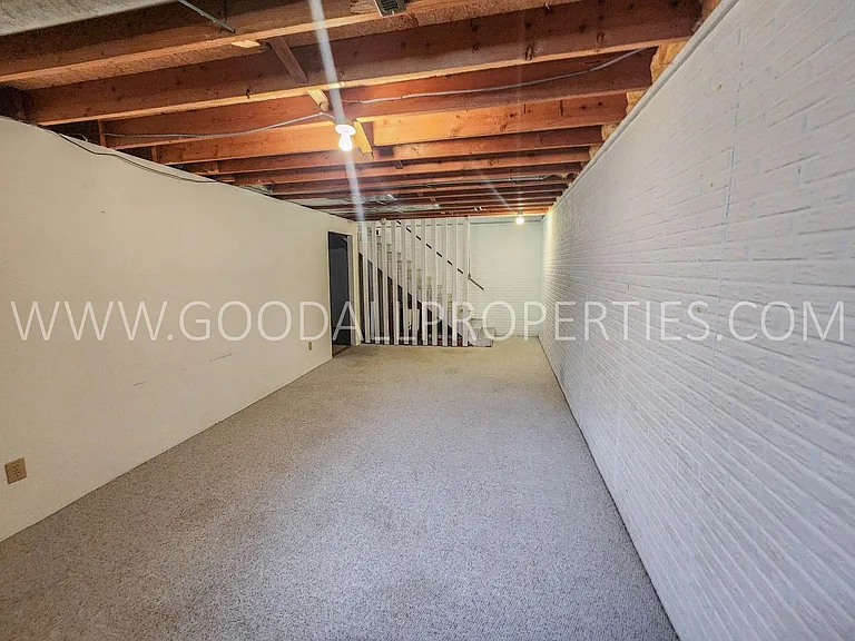 924 Prairie View Dr — Photo 38