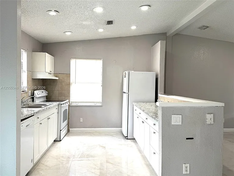 7541 Atlanta St — Photo 4