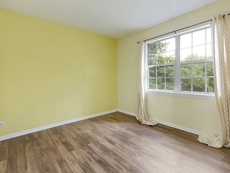 1175 Regency Dr — Photo 16