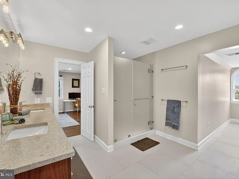 5115 Cape Cod Ct — Photo 47