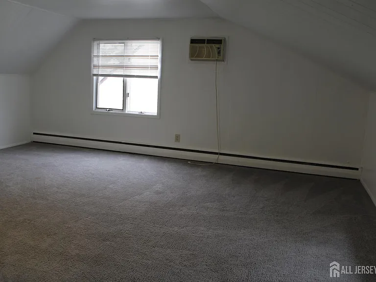 82 Washington Ave — Photo 23