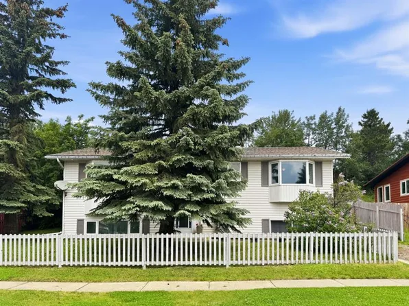 10214 S 97th Ave, Grande Cache, AB T0E 0Y0