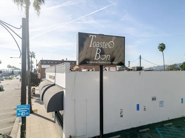 1013 S Brand Blvd, Glendale, CA 91204