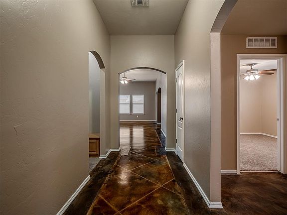5th image of 1108 SW 158th St