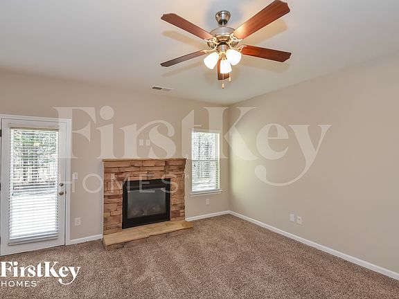 2nd image of 6709 Oak Hill Pl