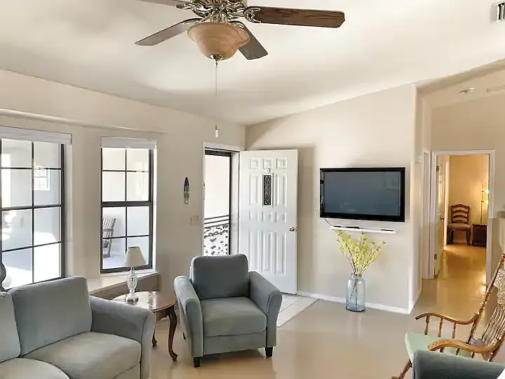 4092 Coral Reef Dr — Photo 16