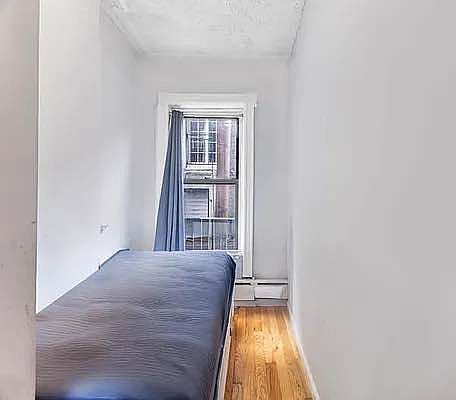 4th image of 17 Saint Marks Pl APT 4