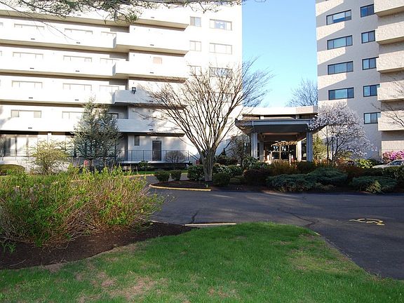 Entrance to the Buildilng