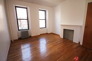 Rented by Wave Real Estate Group