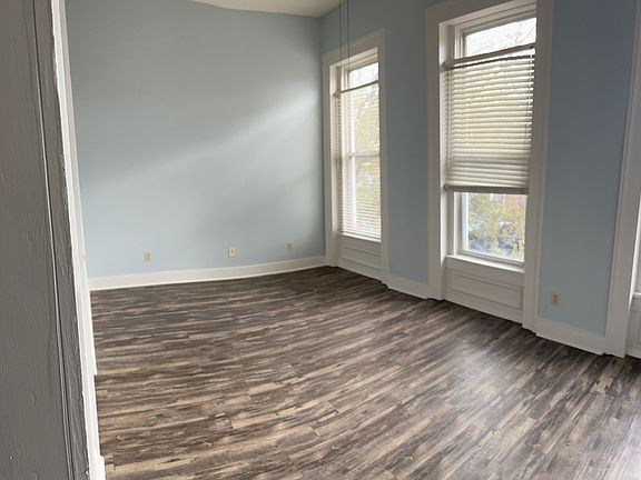 Front bedroom facing Franklin St