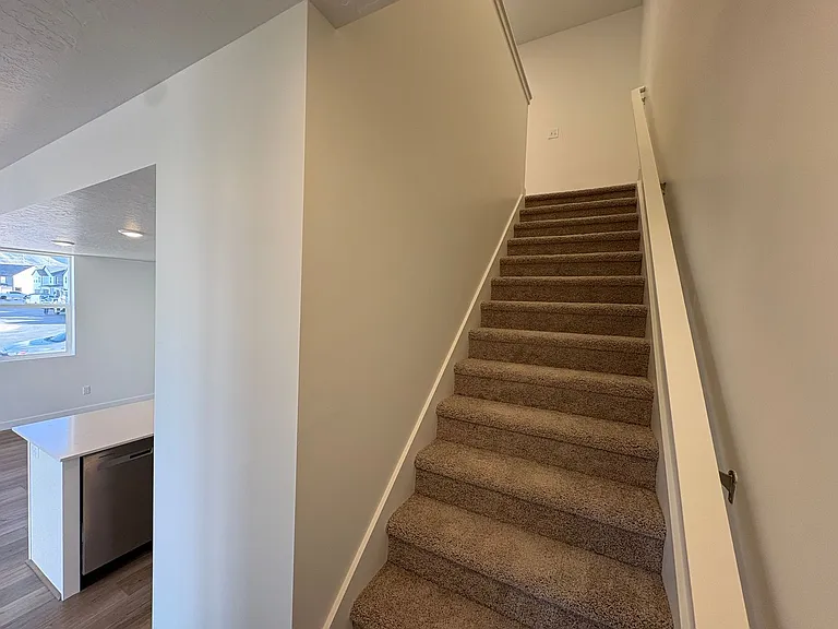1592 N Summer Springs Cv — Photo 11
