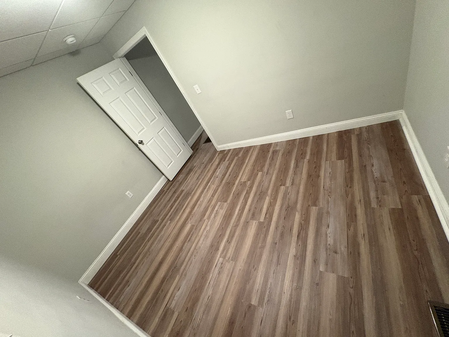 1 bed, 700 sqft, $1,700 — Photo 4