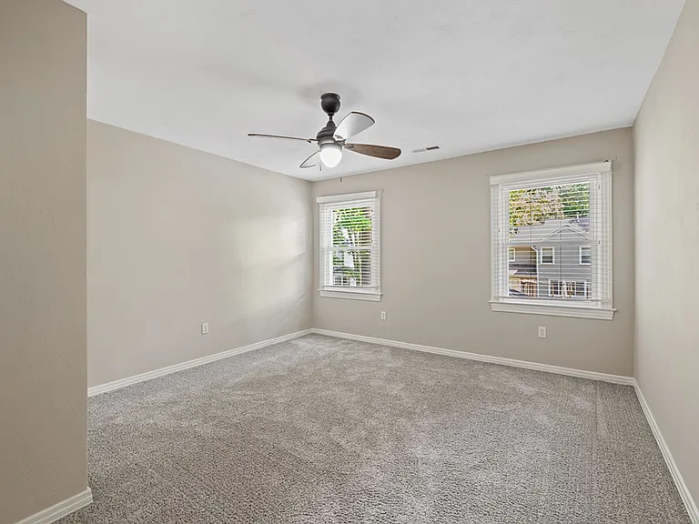 501 Asbury Ct — Photo 34