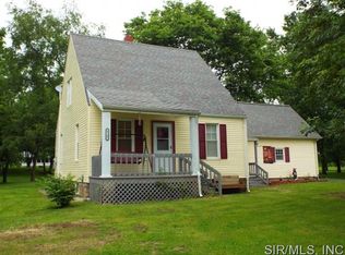 8765 Reservoir Rd, Nashville, IL 62263