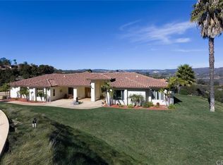 1018 N Stage Coach Ln, Fallbrook, CA 92028