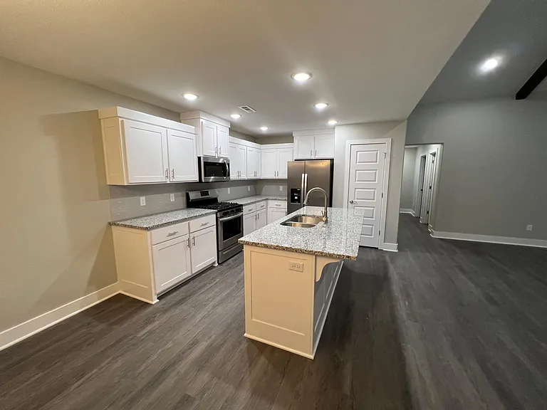 6051 W Mecklin St — Photo 31