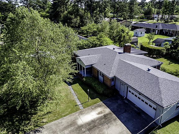 3rd image of 208 Knox Dr