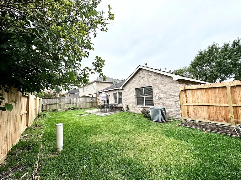 2211 Winding Hollow Dr — Photo 30