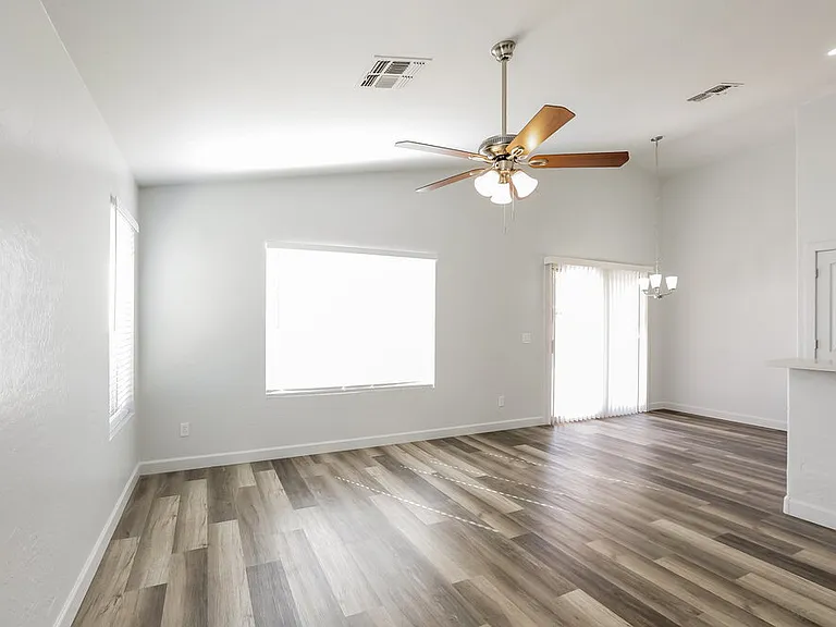 6417 W Magnolia St — Photo 9