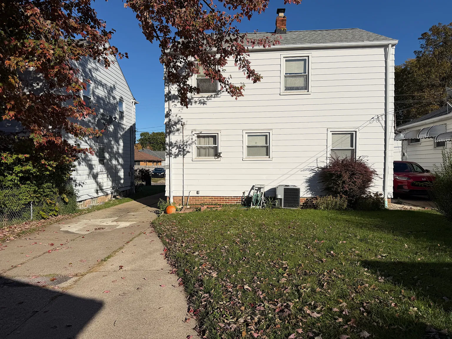 6226 Westminster Dr — Photo 2