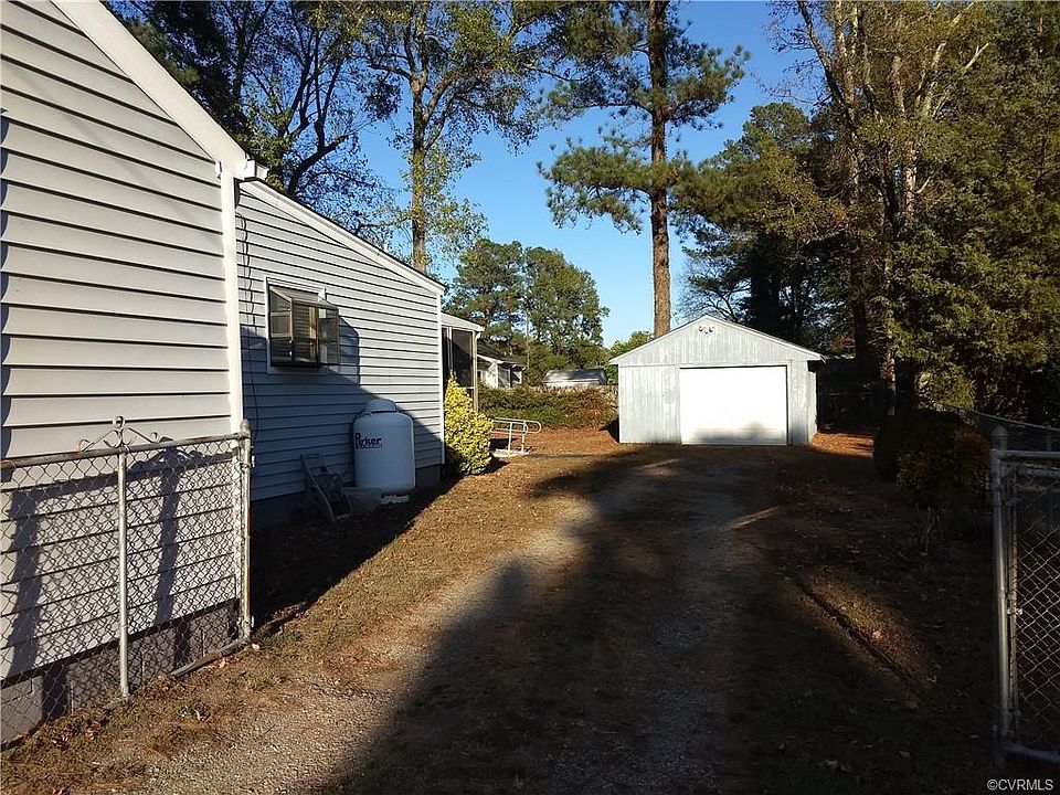2nd image of 21307 Halloway Ave