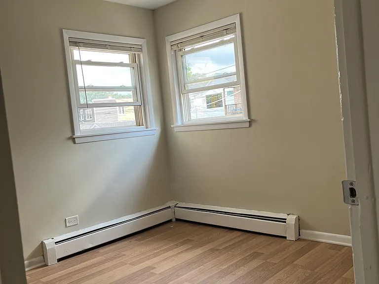 3739 W Wilson Ave #2B — Photo 4