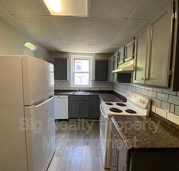 529 King St #1 — Photo 3