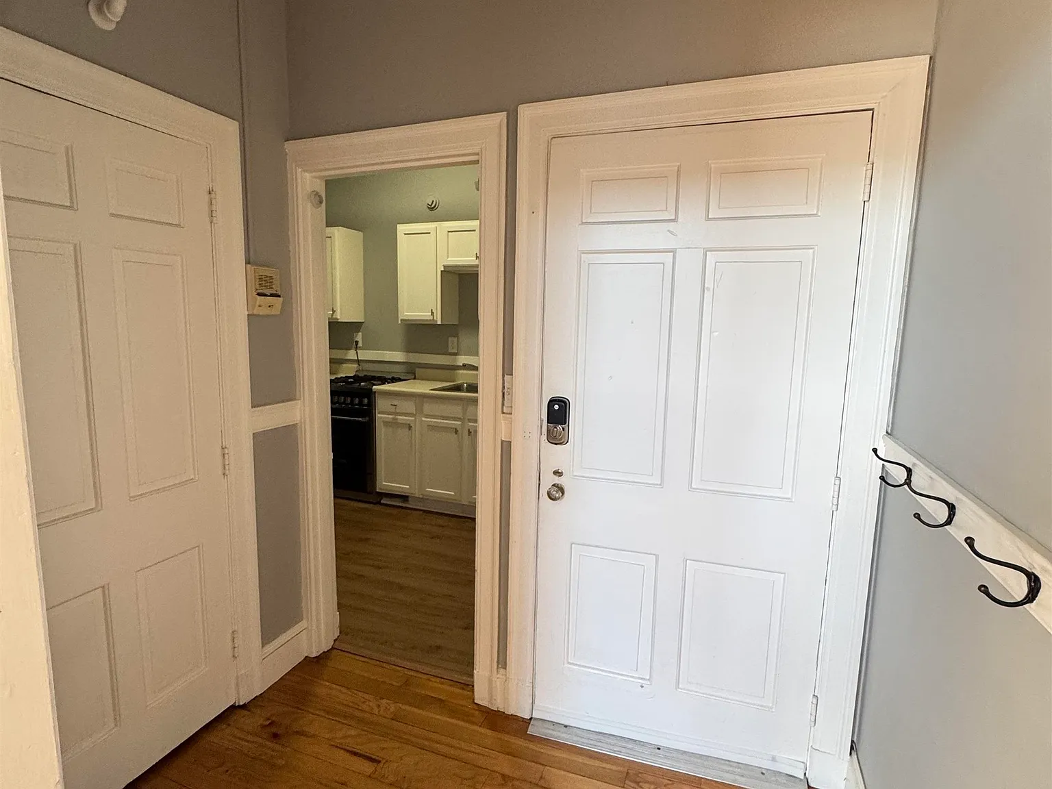 1 bed, 1.0 bath, 500 sqft, $1,400 — Photo 3