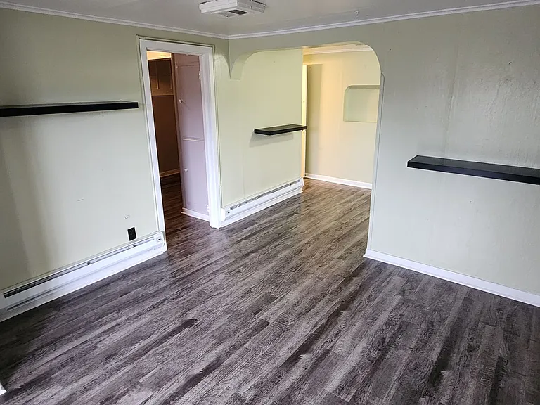 421 South Chestnut Street — Photo 7