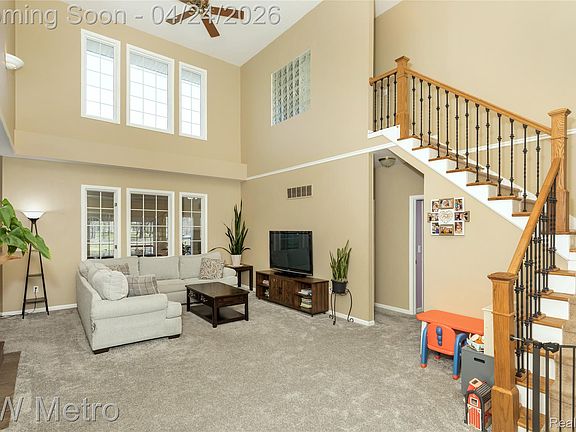 3rd image of 1025 Crystal Wood Dr