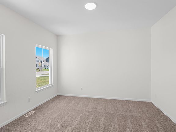 5th image of 5583 Jaskula Ln