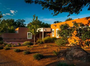 7012 Guadalupe Trl NW, Los Ranchos De Albuquerque, NM 87107